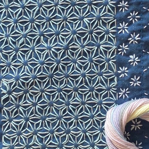 Kit complet sashiko Hitomezashi "La bouquetière - Snow Cristal"